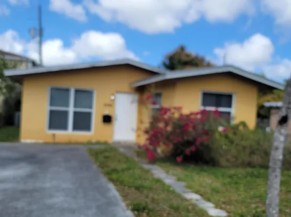 2241 Freedom Street, Hollywood, FL 33020