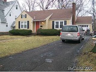 1st image of 333 S Woodlawn Ave