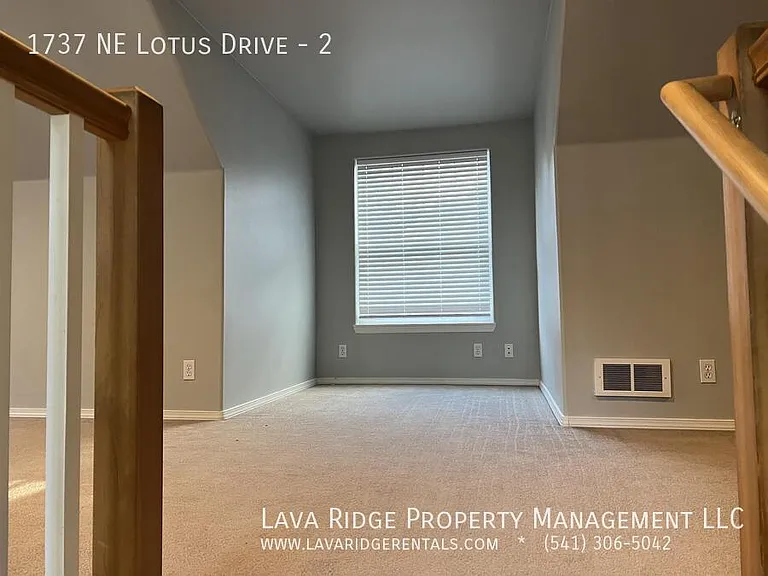 1737 NE Lotus Dr #2 — Photo 26