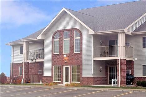 2nd image of W1062 Marietta Ave APT 309