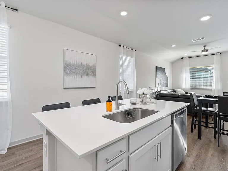 120 Scarborough Way — Photo 7