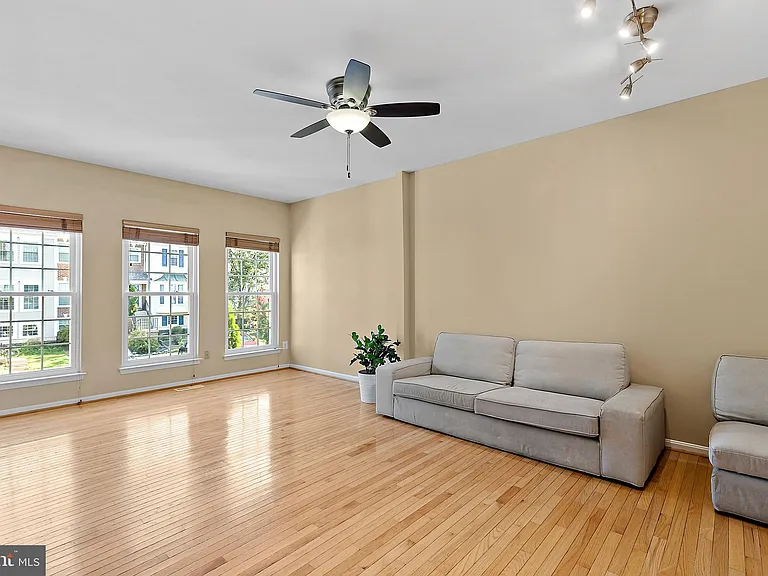 13129 Englishwood Ln — Photo 5