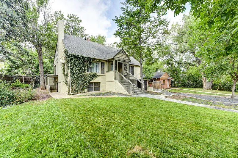 857-859 18th Street Exterior