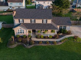 108 Mulberry Dr, Hurricane, WV 25526