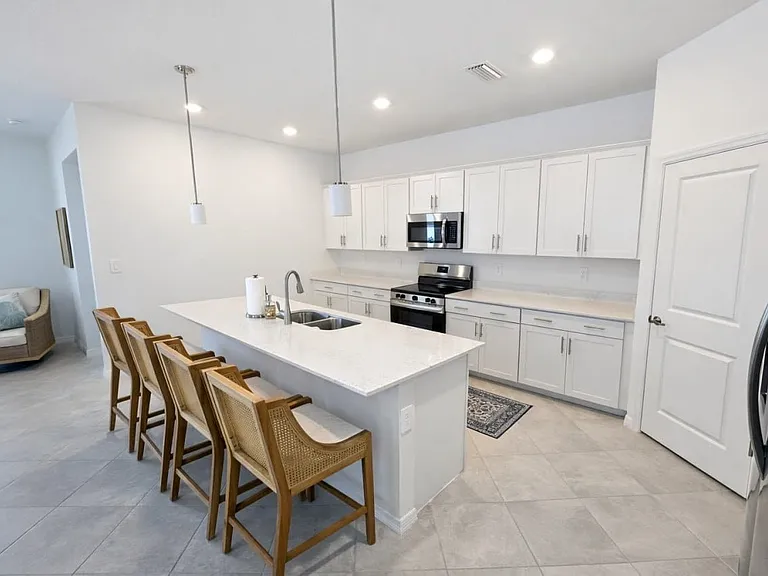11399 Pinot Dr — Photo 2