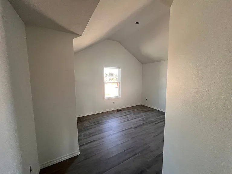 926 S Pindall Ln — Photo 22