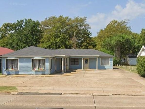 1445 Airline Dr
