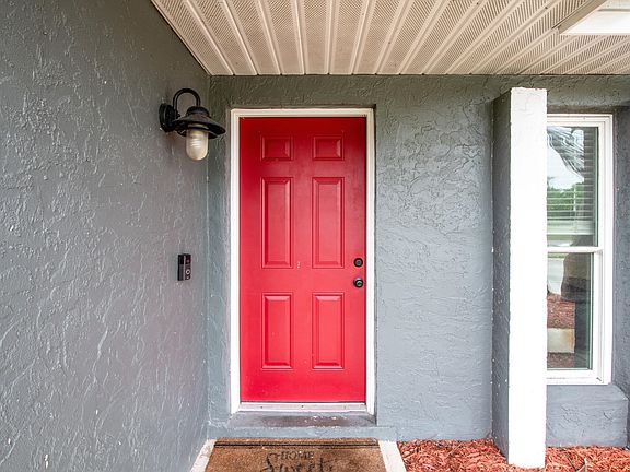 2nd image of 2164 SW Cameo Boulevard