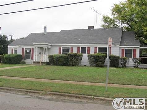 2nd image of 2308 Stanford St