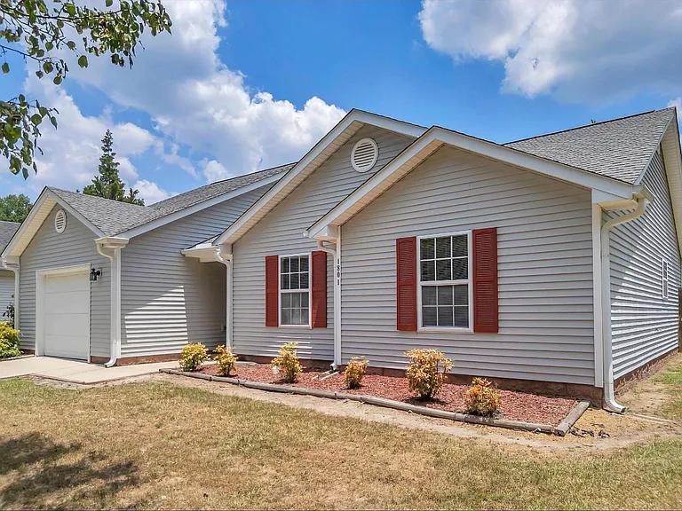 1801 Balfour Downs Cir — Photo 23