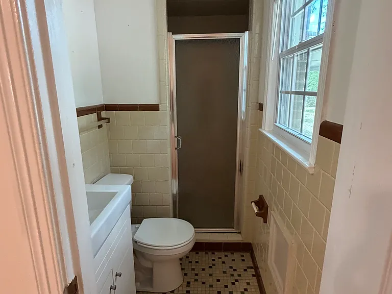 1608 Salem Church Rd — Photo 5