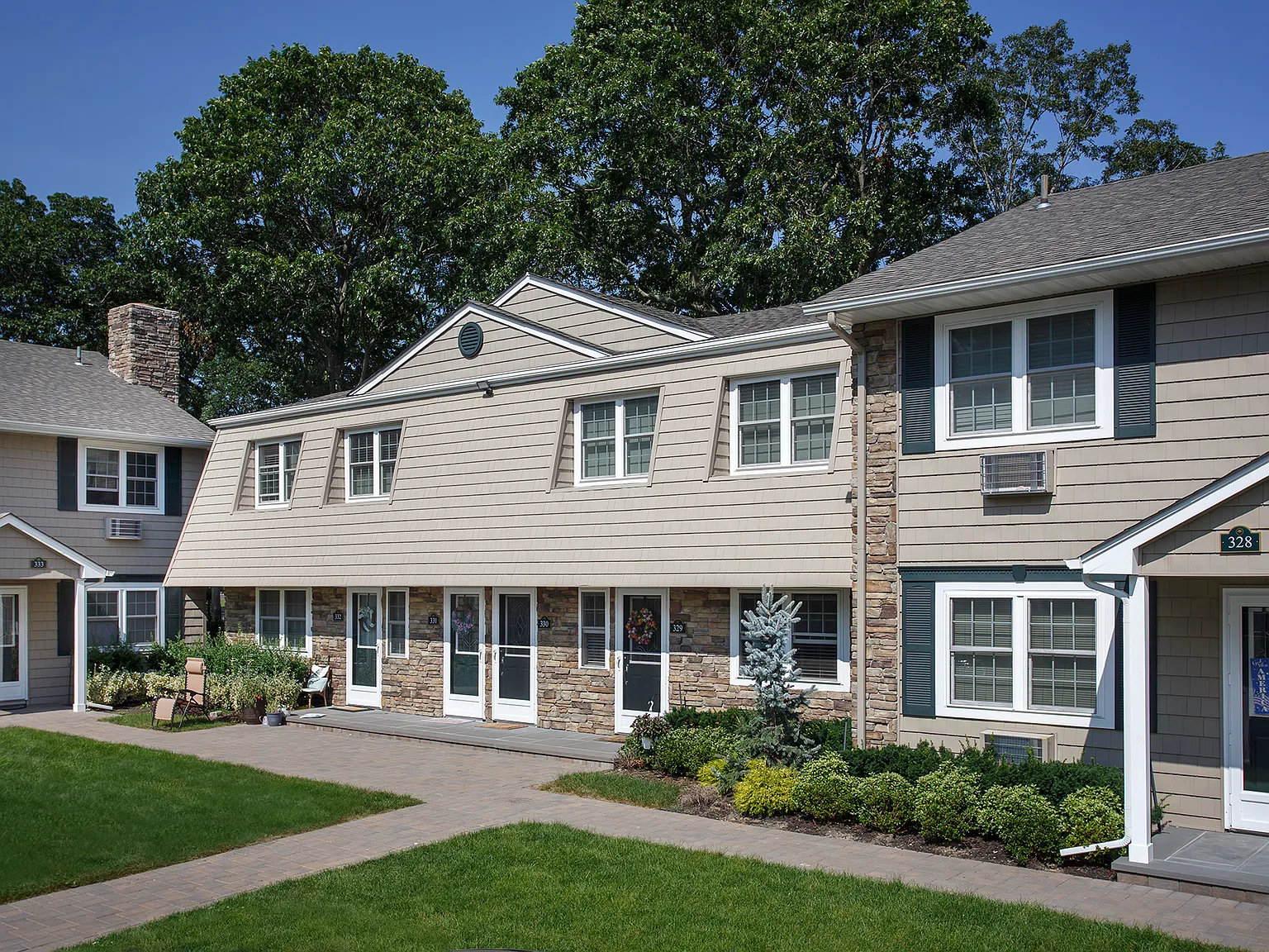 Fairfield Courtyard at Bayport — Photo 4