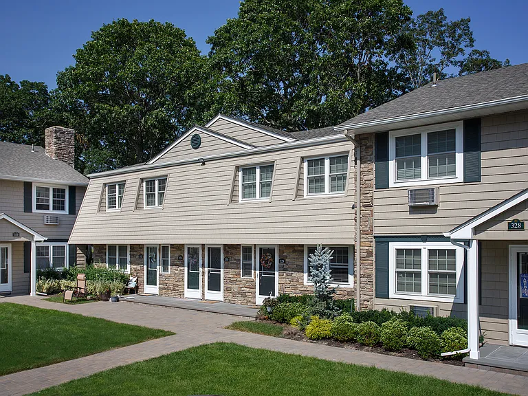 Fairfield Courtyard at Bayport — Photo 4