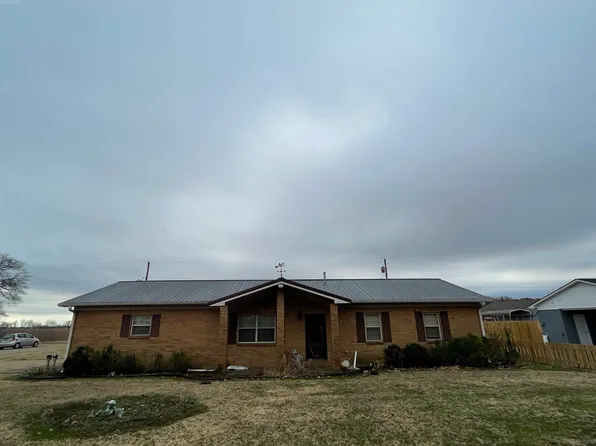 305 Lacy St, Leachville, AR 72438