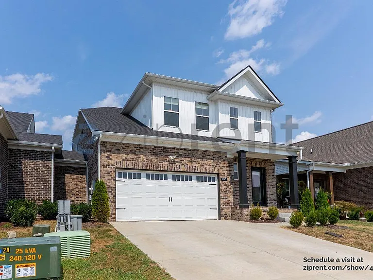 203 Hudson Dr — Photo 2