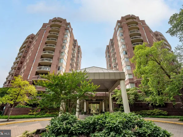 5802 Nicholson Ln #2-702, Rockville, MD 20852