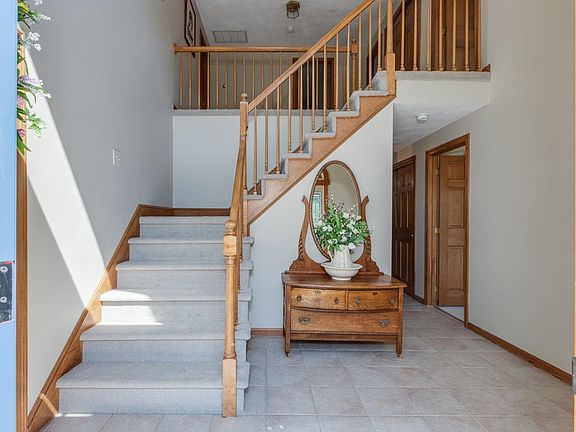 5th image of 7 Mallard Ln