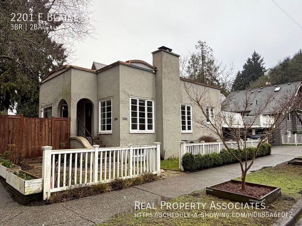 2201 E Blaine St