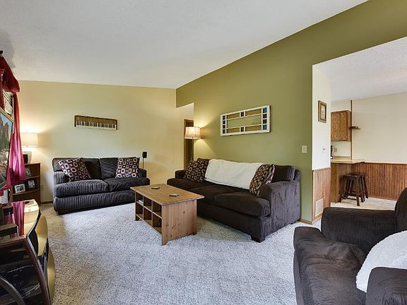 3rd image of 9770 Dorset Ln