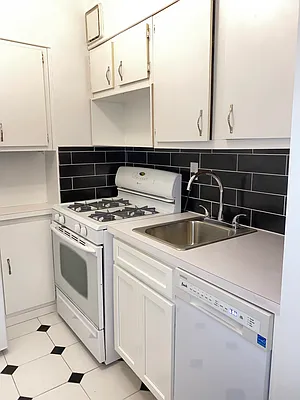 Rented by Chana Ofek, LREB | media 19