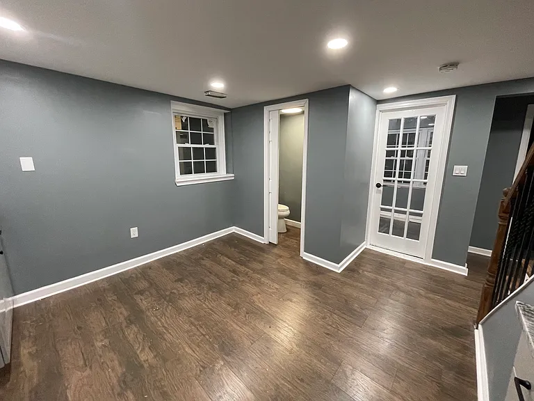 713 Warren Rd — Photo 8
