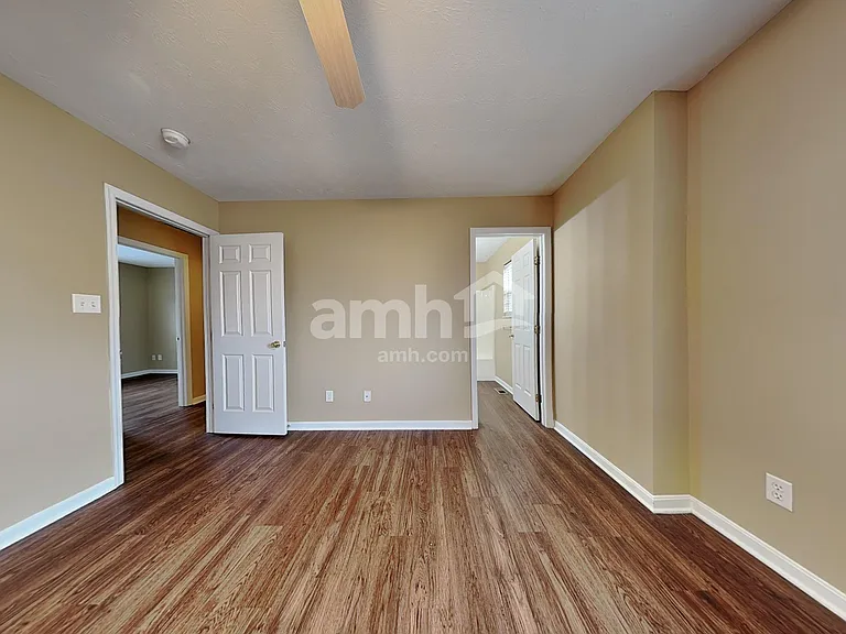 936 Hathaway Dr — Photo 12