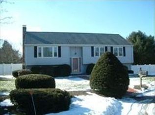 4 Plympton Cir, Medfield, MA 02052