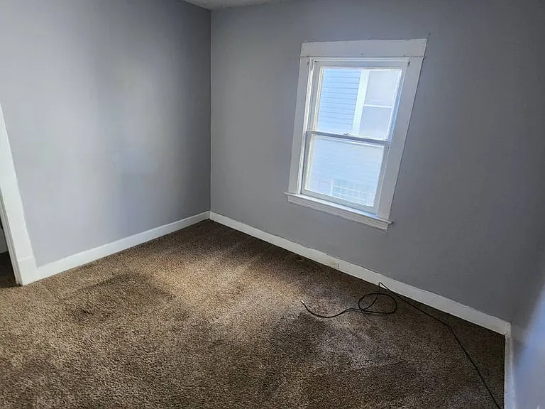 11702 Honeydale Ave — Photo 12