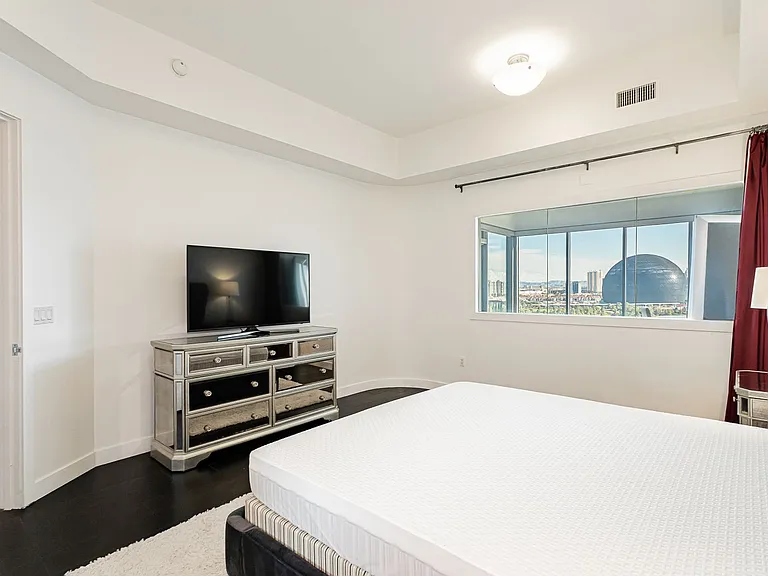 360 E Desert Inn Rd #1502 — Photo 24