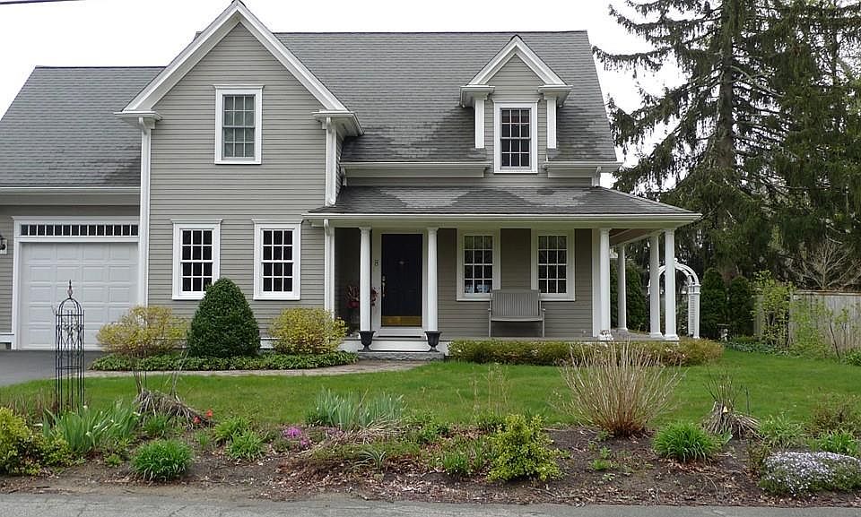 1st image of 8 Shirley Ave