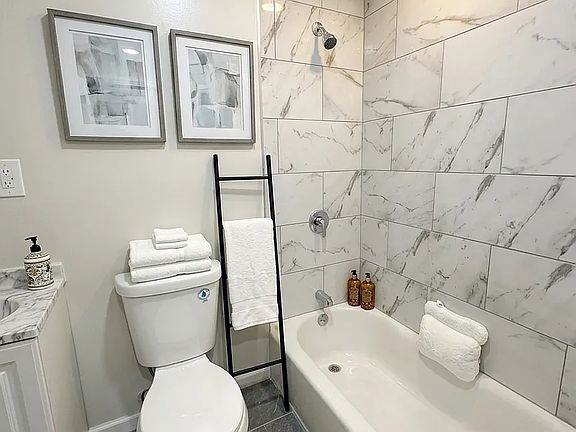 5th image of 9816 Avenue K #3