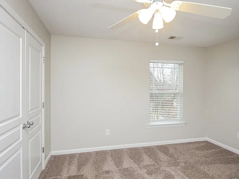 156 Darbys Run Way — Photo 12
