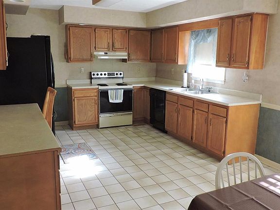 5th image of 1306 Buckhorn Trl
