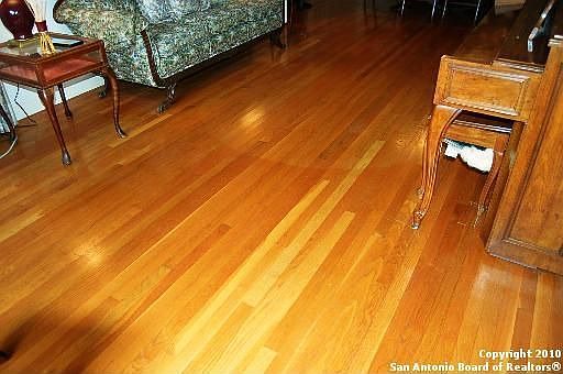 5th image of 603 Robinhood Pl
