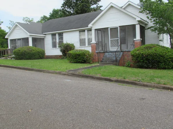 404 Powers Ave, Tallassee, AL 36078