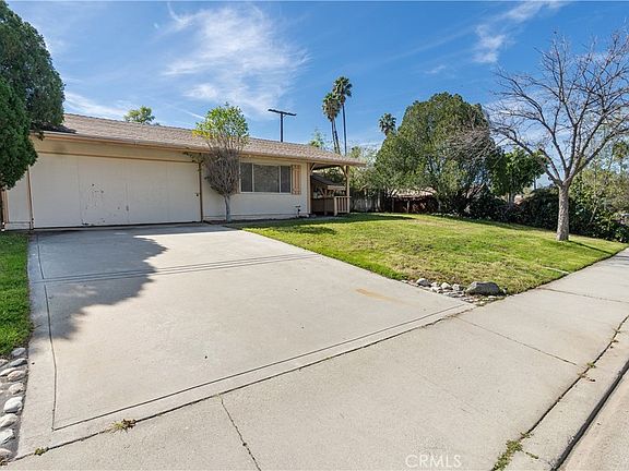 2nd image of 658 Glenhill Dr