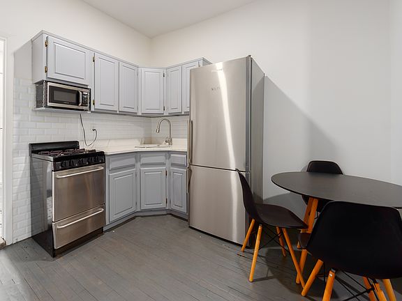 3rd image of 2281 1st Ave #2C