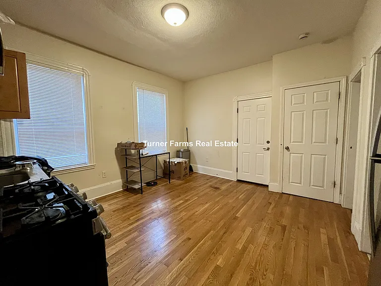 114 Thornton St #1 — Photo 5