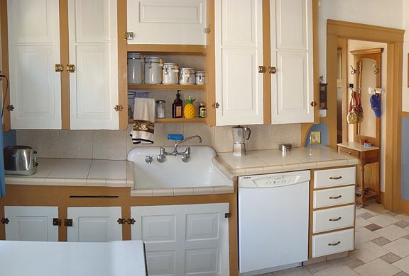 4th image of 2651 E 128th St