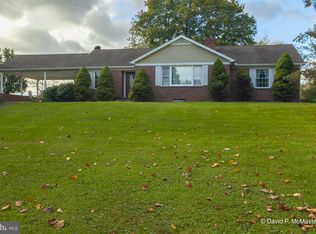 12556 Apple Harvest Dr, Martinsburg, WV 25403