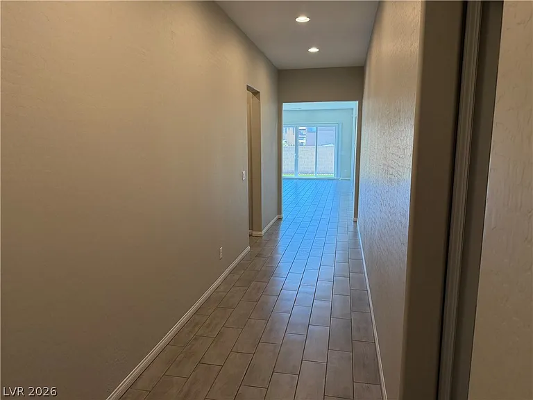 63 Barton Bay Ave — Photo 3