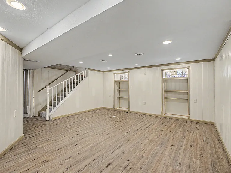 4580 Westland St — Photo 28