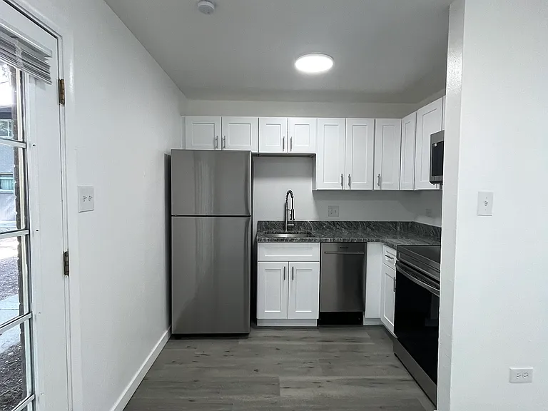 Oak North Apartments — Photo 66
