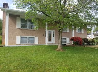 359 Cedar Point Rd, Johnson City, TN 37615