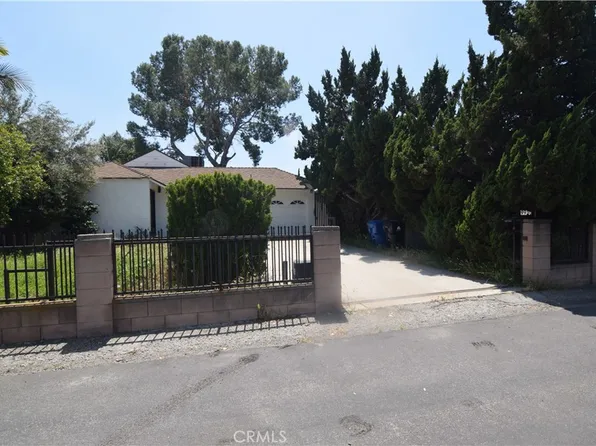 9930 Saticoy St, Burbank, CA 91504
