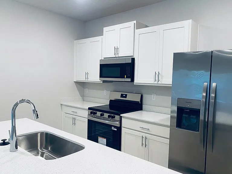 9908 Starling Dr — Photo 5
