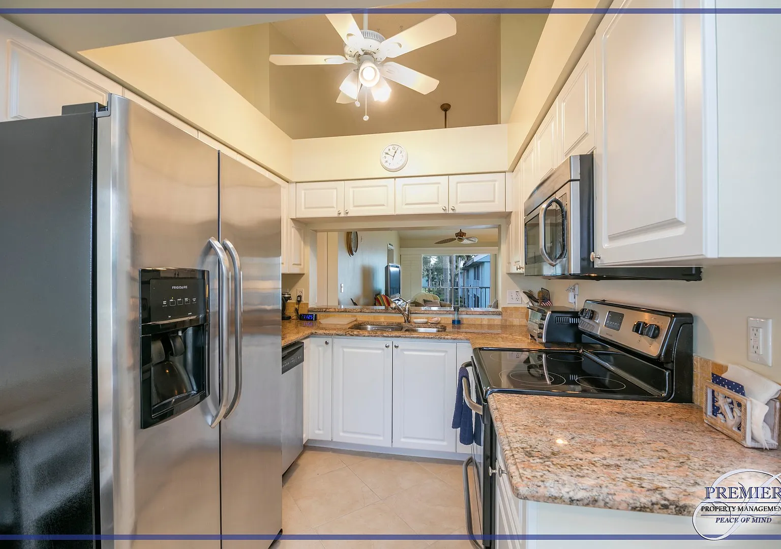 ** Seasonal** Piper's Pointe Palm River ** Near Mercato Shopping Center ** Near The Beach ** — Photo 1