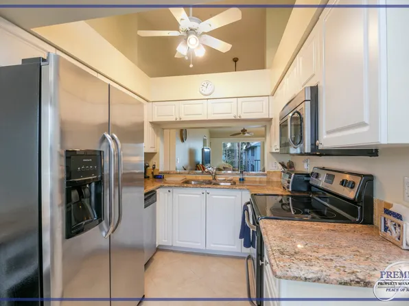 113 Wading Bird Cir #W-204, Naples, FL 34110