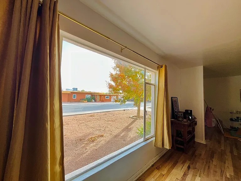 210 Oxford Dr — Photo 23