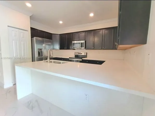 9267 W 34th Ct, Hialeah, FL 33018